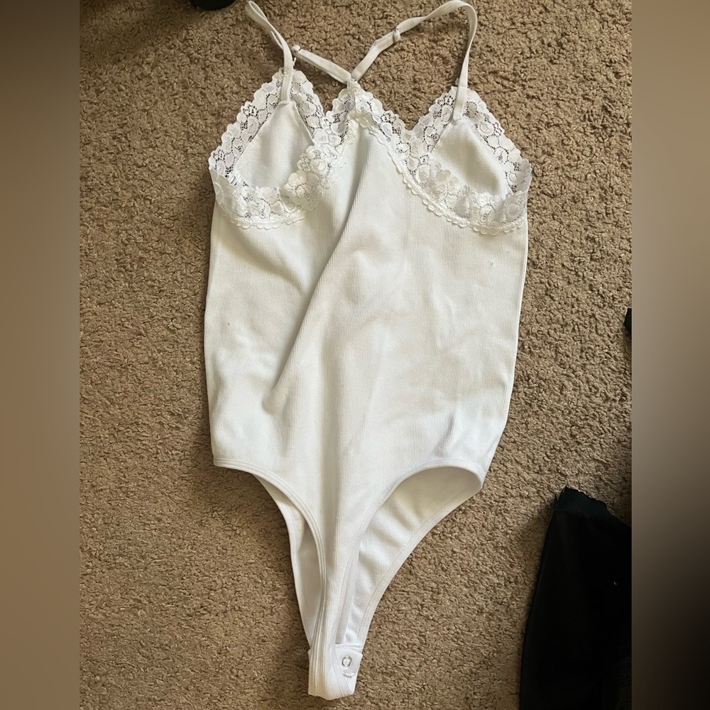 White Ribbed Lace Bodysuit - Picture 4 of 5